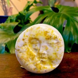 4pk vanilla floral moon soap